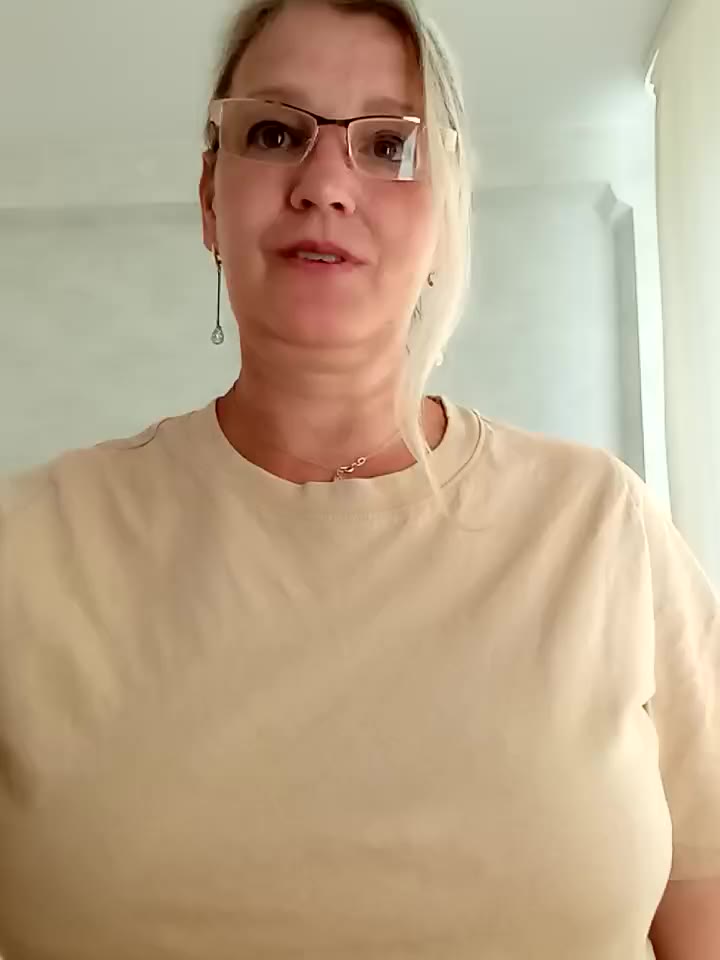 [13 Jul 08:32] Private Show - ক্যাম মডেল irinamaux-এর ভিডিও