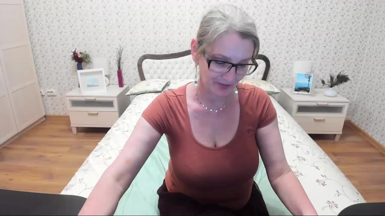 [28 May 22:09] Private Show - ক্যাম মডেল irinamaux-এর ভিডিও