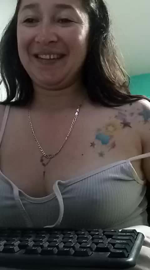 take my squirts - vidéo du modèle de showcams emilypoppy3