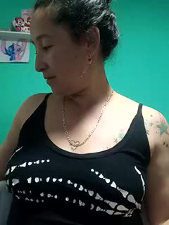 just a little masturbation - vidéo du modèle de showcams emilypoppy3