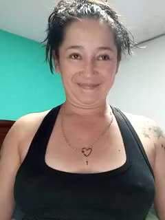 Are those balls in my ass? - vidéo du modèle de showcams emilypoppy3