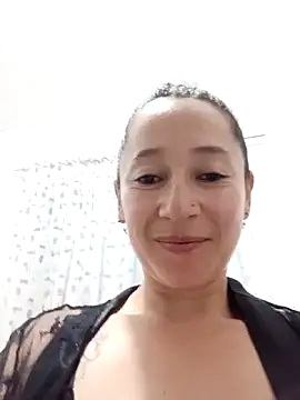 Lovense in the ass - vidéo du modèle de showcams emilypoppy3