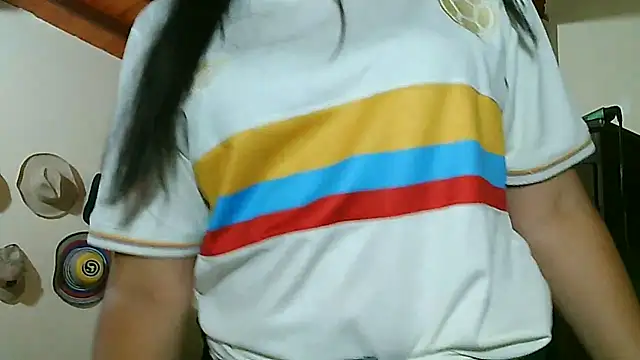 [23 Jun 18:11] Private Show – video modela na kameri Nathalieprez4