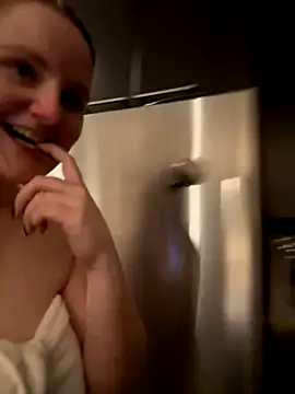 251) PS - Post Shower Cum On Couch With Squirt Ending — filmik GingerSnap33, modela(-lki) na kamerkach