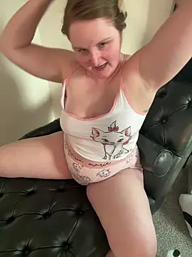 294) PS - Ride Dildo On Chaise Lounger In New House — filmik GingerSnap33, modela(-lki) na kamerkach