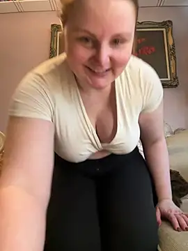 302) TS - Rip My Tights For You — filmik GingerSnap33, modela(-lki) na kamerkach