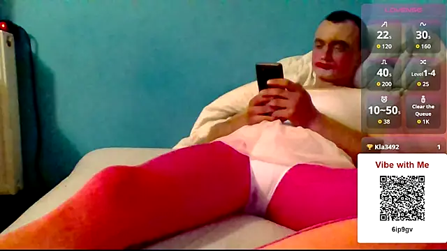 [24 Aug 02:18] Public Show - video by Seksiak122 cam model