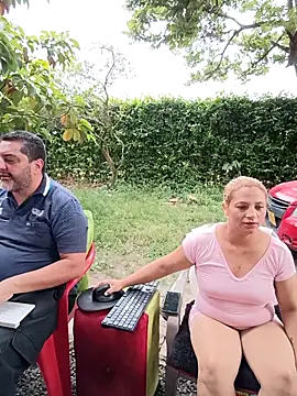sex on the side of the car and p e e – video od webkamerové modelky hotandfierylatinos2023