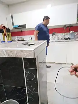 masturbation in the kitchen cum in a frying pan and then I see cum on the face