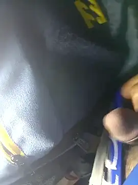 [16 Oct 00:00] Public Show - video di alcoan3 modella di cam