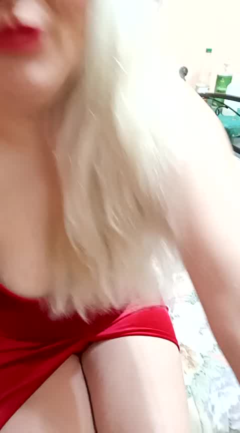 Privato - clip cu EmmaQueen4 model videochat
