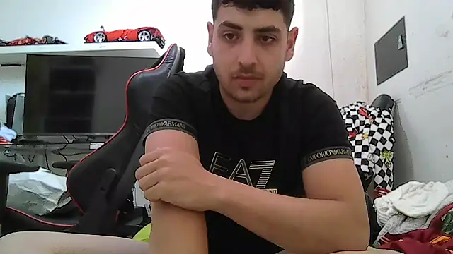 [2 Jun 18:55] Private Show - clip cu claudio20031 model videochat