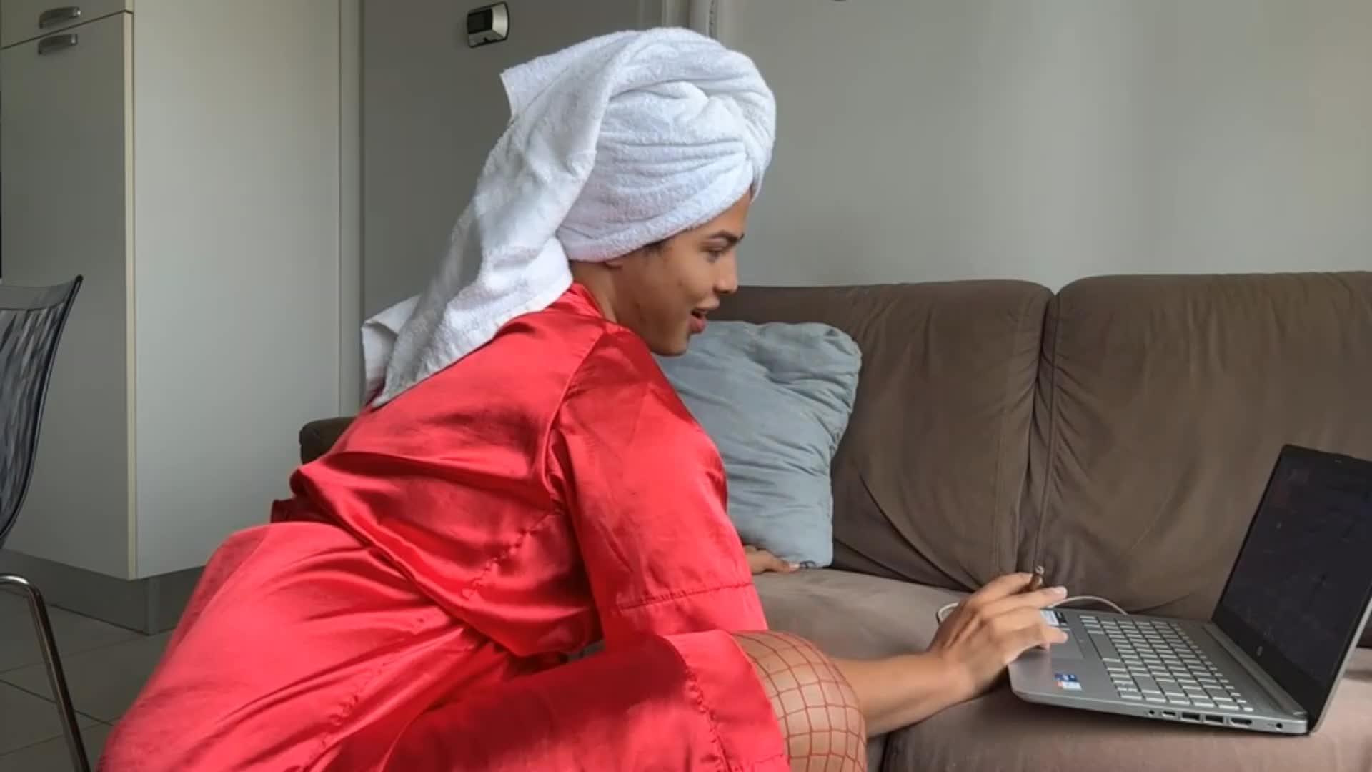 Private Show – video modela na kameri Samys_World