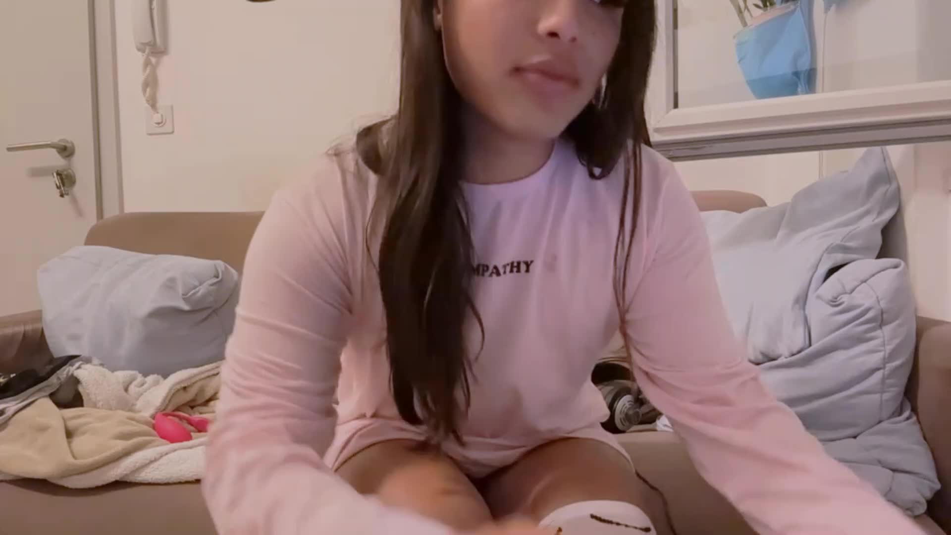 [4 Jun 23:23] Private Show – video modela na kameri Samys_World