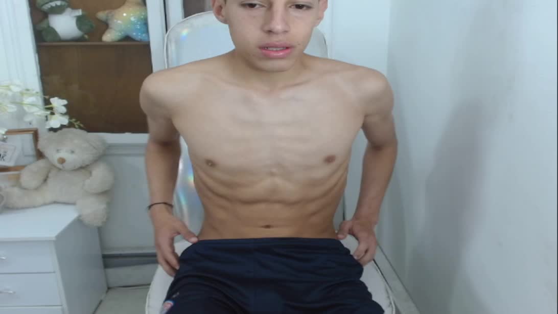 sigue bienvenido ... - vídeo de la modelo de cam thiago19s