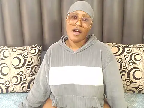 [18 Dec 07:37] Private Show - video IAm-the-1st-Dota kameramallilta