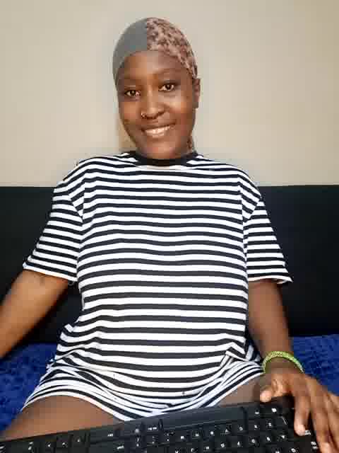 [14 Apr 11:32] Private Show - video IAm-the-1st-Dota kameramallilta