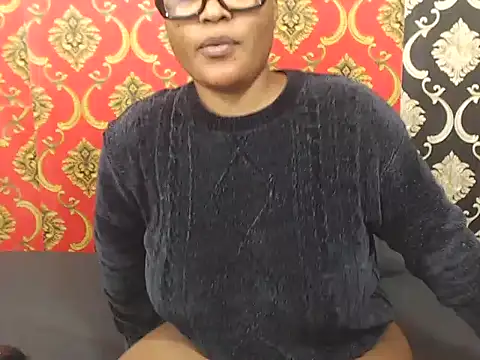 [27 Jun 06:19] Private Show — filmik _Amarachi_, modela(-lki) na kamerkach