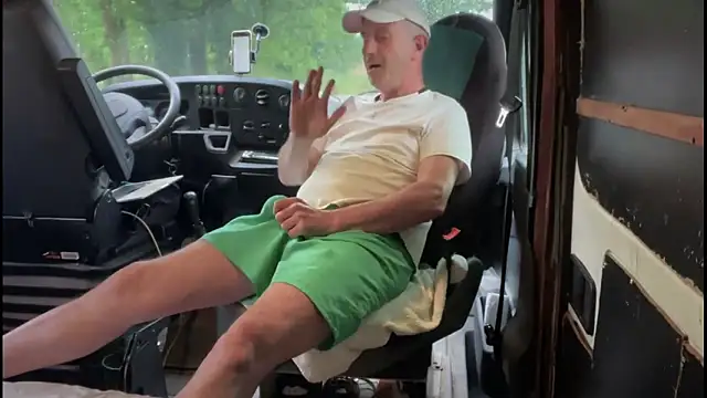 [11 May 20:11] Private Show - video by Cruising_Land cam model