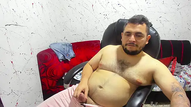 Horny chubby guy cums deliciously - video di _ace_ventura modella di cam