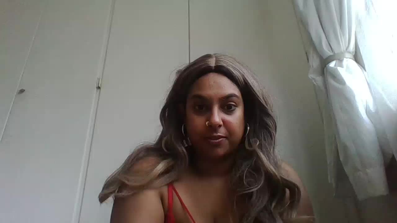 My Private w/ upclose pussy play - video di Taura_ modella di cam