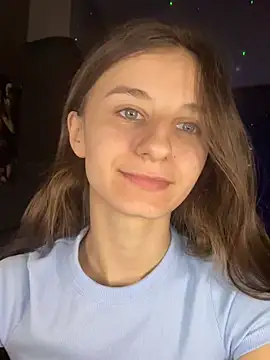 Demonstration of a long tongue, licking a vaginal toy, masturbation with a hand using a long tongue. - video od modelky/modela _Nika_Kik