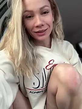 Play with Domi/nipples clumps/panty in mouth/squirt/cum - video by LavenderHot