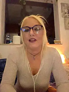 [7 May 21:15] Private Show - video av kikkastar cam model