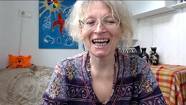 I get naked & finger my pussy - video by Zosya1111 cam model