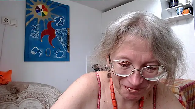 Pussy IN GERMAN / Weit geoeffnete blonde Muschi