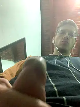 [25 Oct 17:51] Public Show - video by SOYMRX cam model