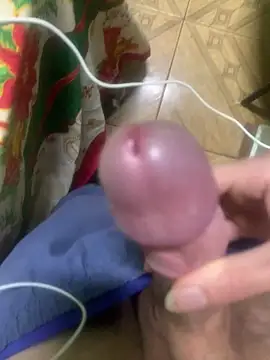 [27 Dec 17:53] Public Show - video by SOYMRX cam model