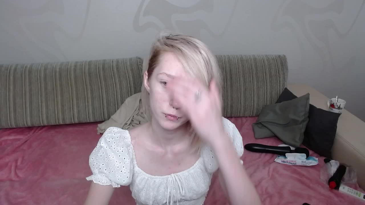 [11 Jul 13:25] Private Show– Ola_dushek kameramodell videója