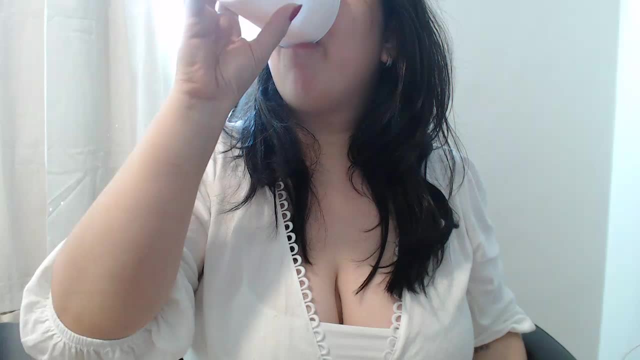 Gozando no escritório - cumming in the office - Vídeo de amooraaamoon, modelo de vídeos
