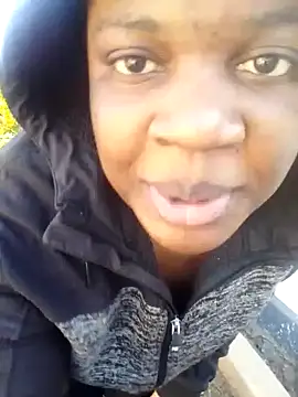 fuck anal outdoors－カメラキャストのassqueenxxの動画