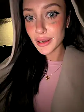 FULL UNDRESS IN STRANGER CAR [Uber] - video by Melissa_crazy cam model