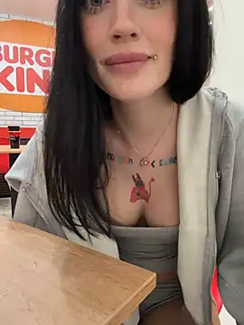 Rub asshole under table in B-King 🍔 – video od webkamerové modelky Melissa_crazy
