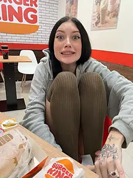 FULL UNDRESS IN BURGER KING 👑 🍔
