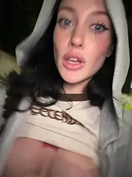 FULLNAKED RUN ON STREET - vídeo de la modelo de cam Melissa_crazy