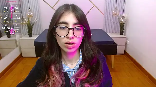 Striptease, sexy views and masturbation – видео вебкам-модели LenaRoses