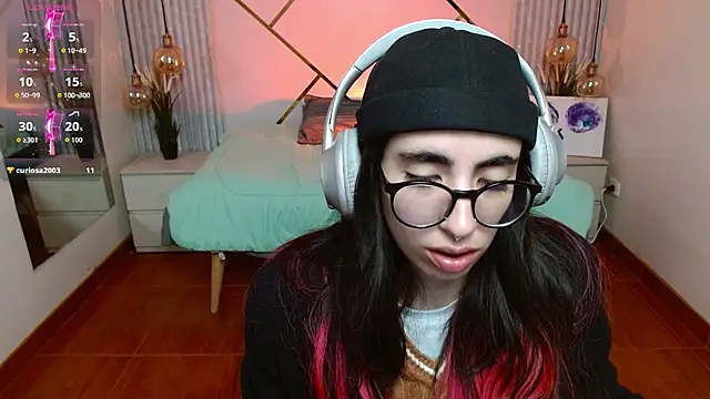 Footjob tease 🦶🧦 – видео вебкам-модели LenaRoses