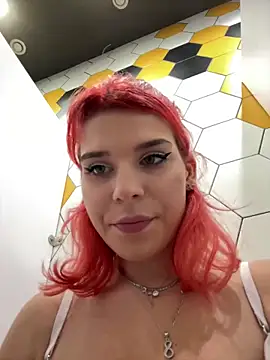 Quick squirt în bathroom - Vídeo de RiriRoseey, modelo de vídeos