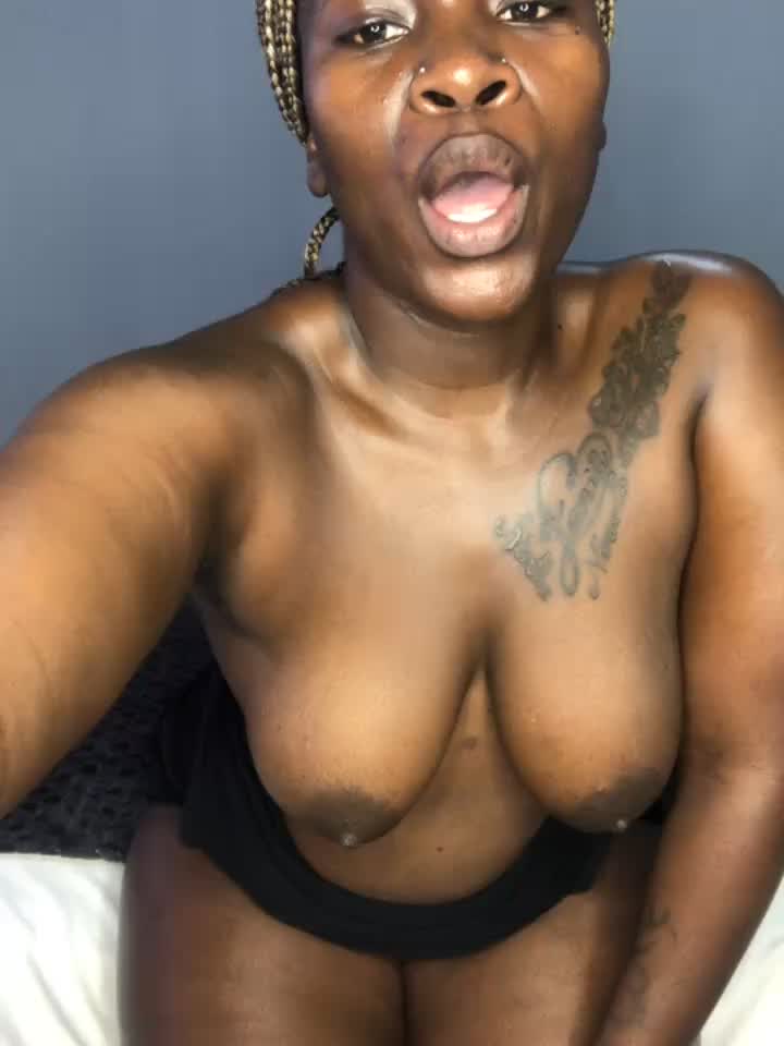 [28 Oct 09:00] Private Show - video by DREAMCHASER2_0 cam model