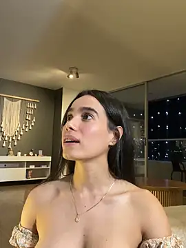 Play pussy 🌊🌊🌶️🌶️ - video di Irish_Collins modella di cam