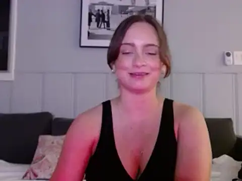 Private show :) - video by Sophie_Raegan cam model