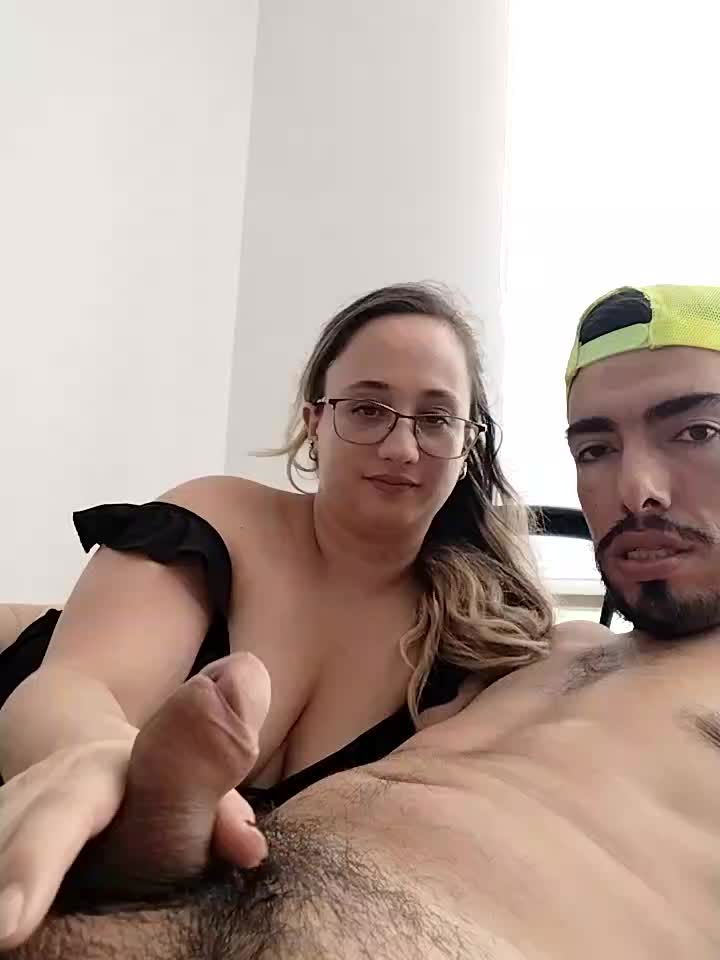 Fuck missionary and cum face - video by SweetCat_and_Jhonny cam model
