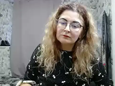 just another very amateurish quality camshow - video by Helen1974 cam model