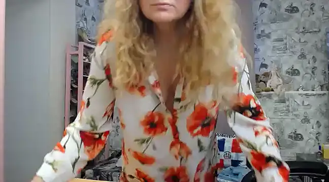 helen on webcam doing god knows what - video by Helen1974 cam model