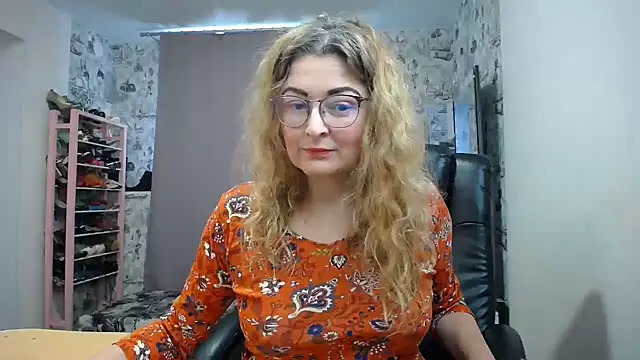 Floral Orange Mood - video by Helen1974 cam model