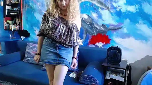 Camming Home Camshow - video by Helen1974 cam model